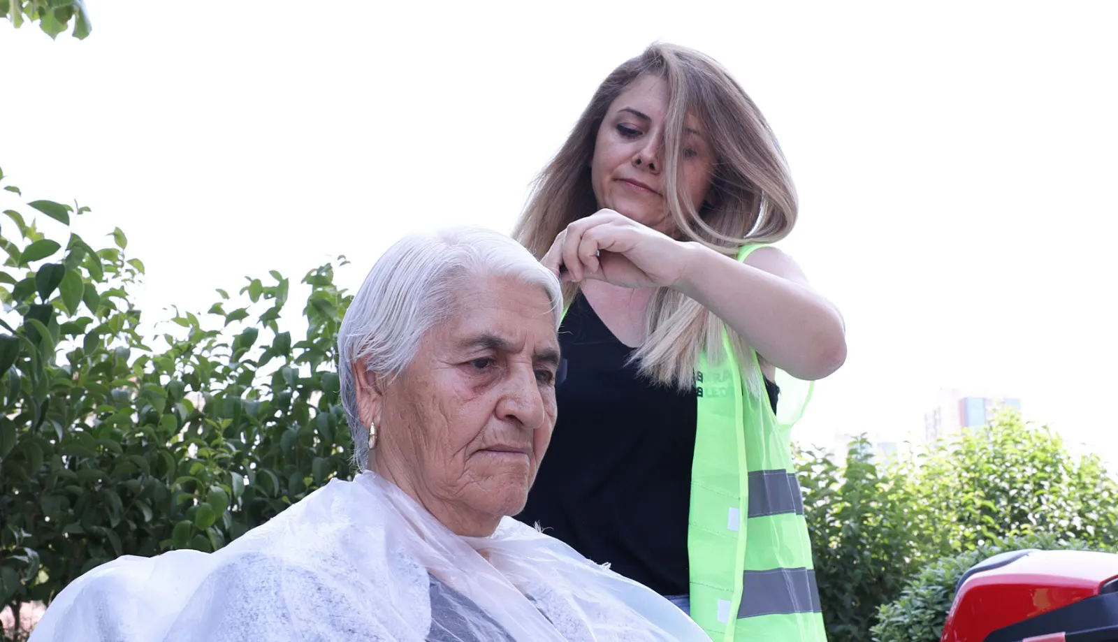 BAYRAKLIâDA BÄ°NLERCE HANEYE SOSYAL DESTEK (4) kopya-1790604953886.webp